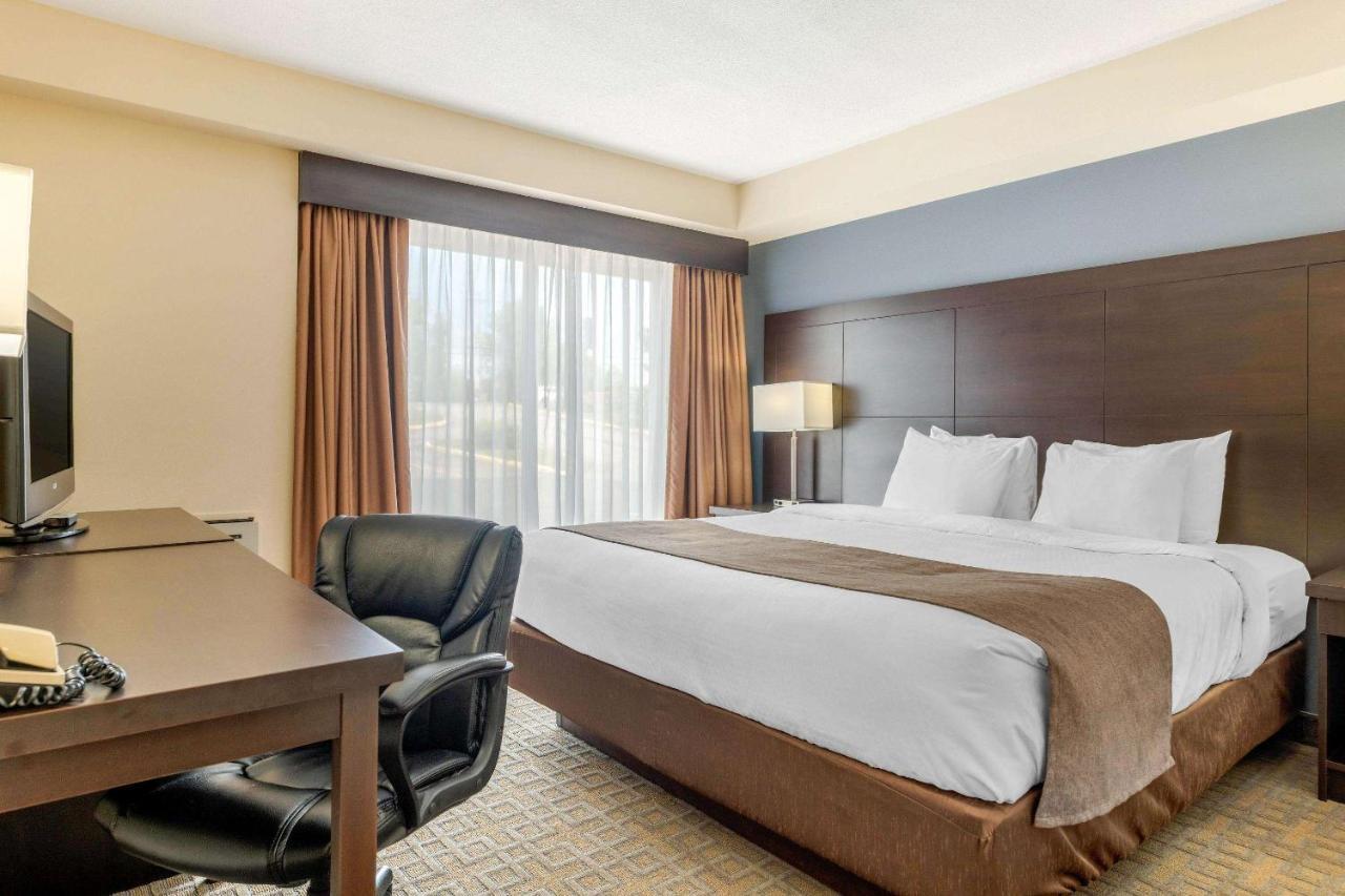 Quality Inn & Suites Bathurst Eksteriør bilde